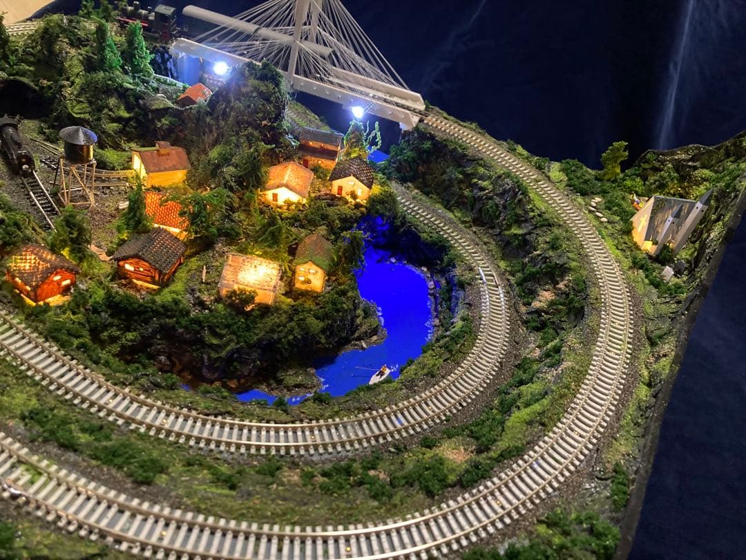 鉄道模型ジオラマ　　ロックです