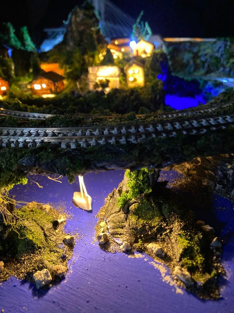 鉄道模型ジオラマ　　ロックです