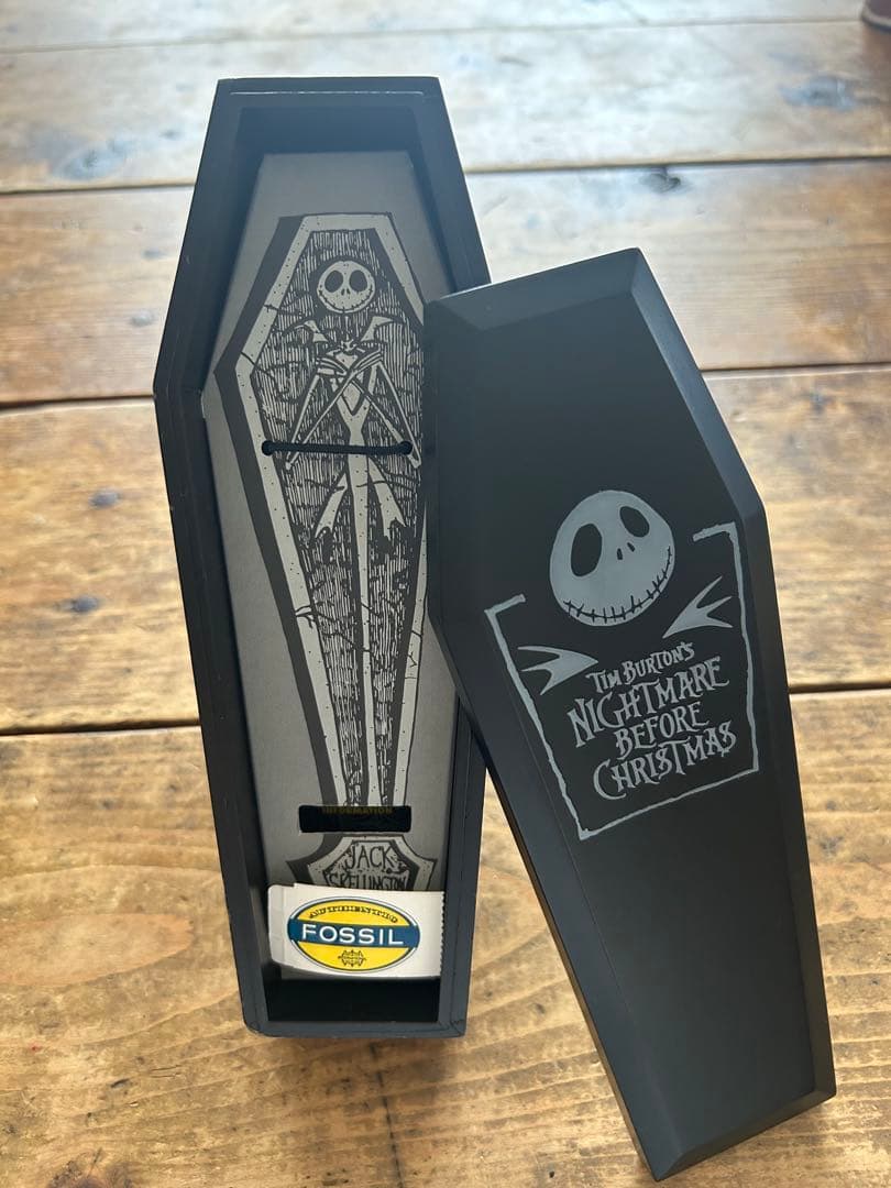 《新品、希少》フォッシル製・ナイトメアビフォアクリスマス 腕時計　電池交換済み
