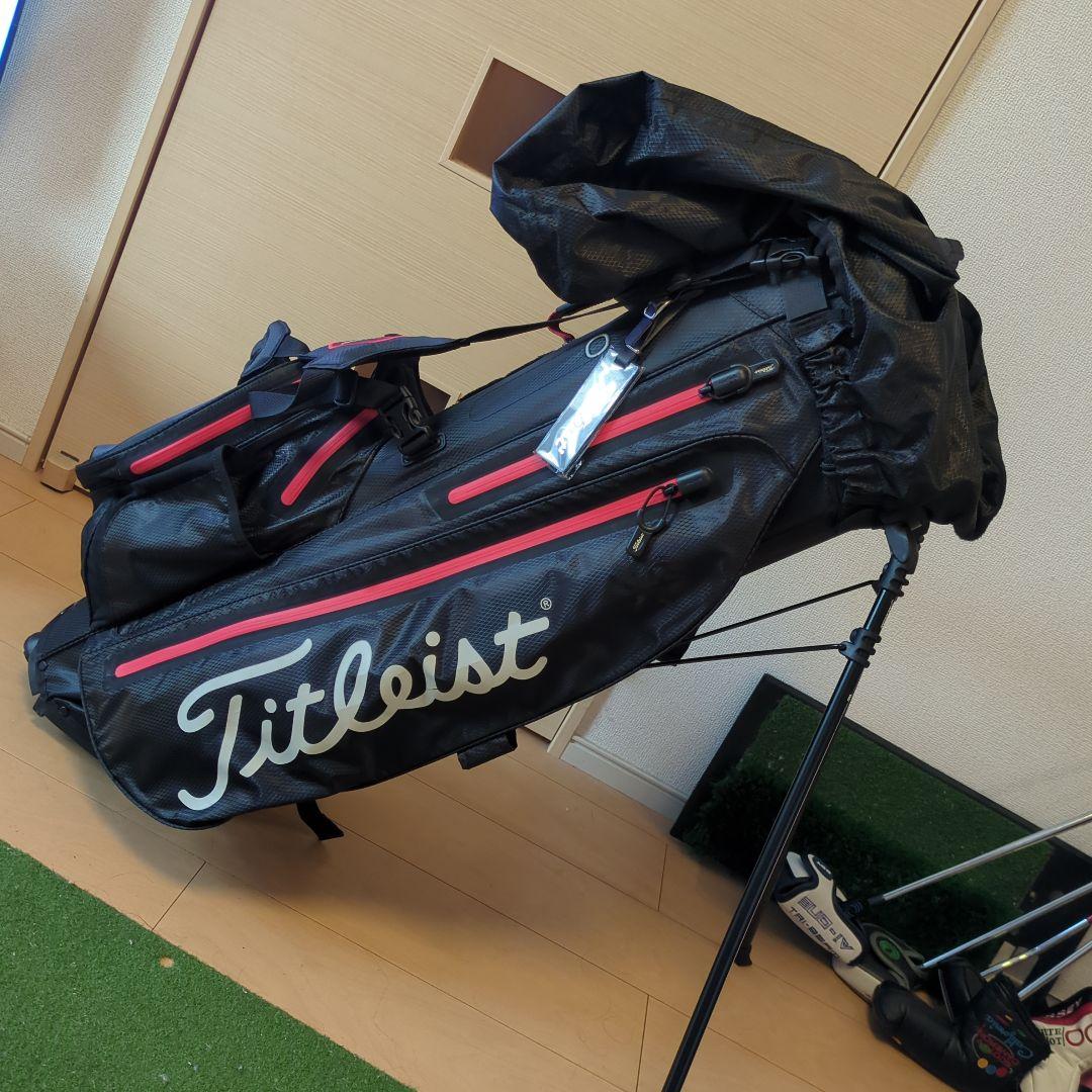 Titleist 軽量キャディバッグ ブラック/レッド