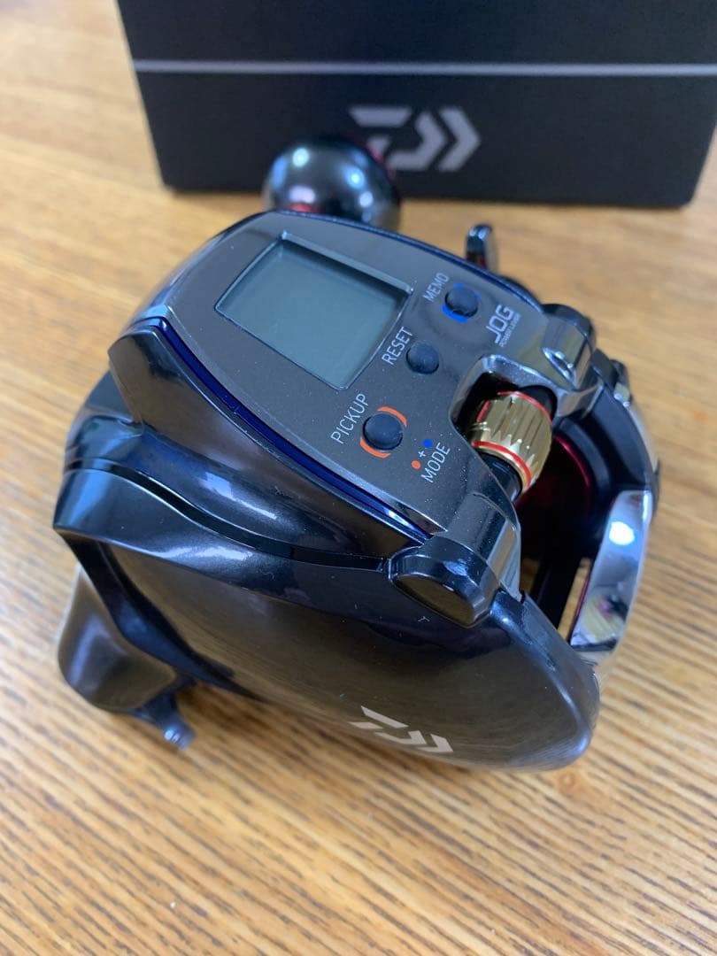 DAIWA 18SEABORG 300J 電動リール（右巻き）