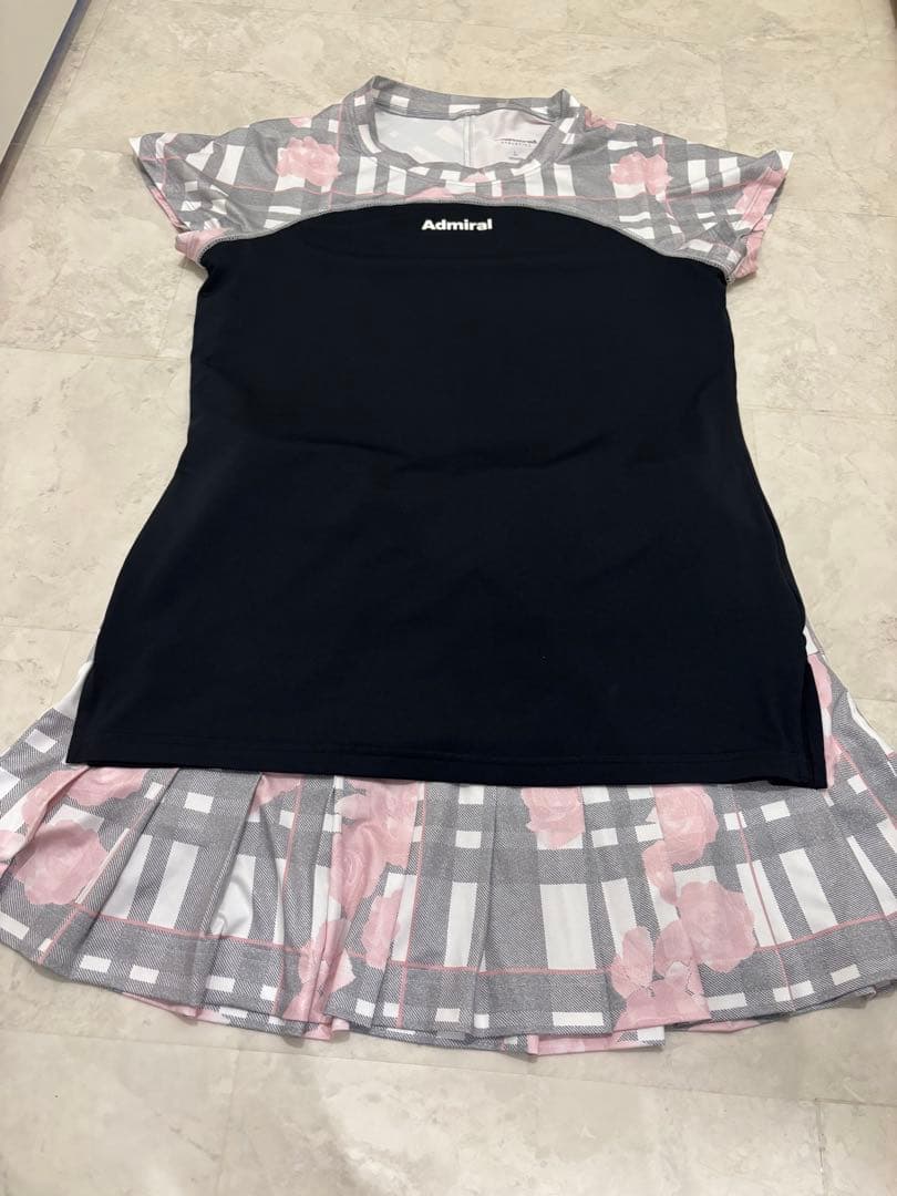 アドミラル　テニスウェアレディース上下セット