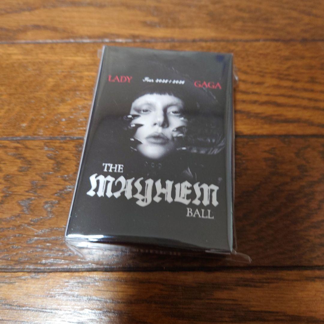 レディ・ガガ　シルバーVIPグッズ（未開封）