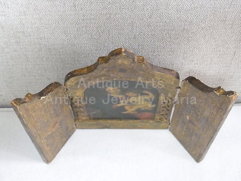 イタリア アンティーク　ピエール・ミニャール 葡萄の房を持つ聖母３枚続きの祭壇画