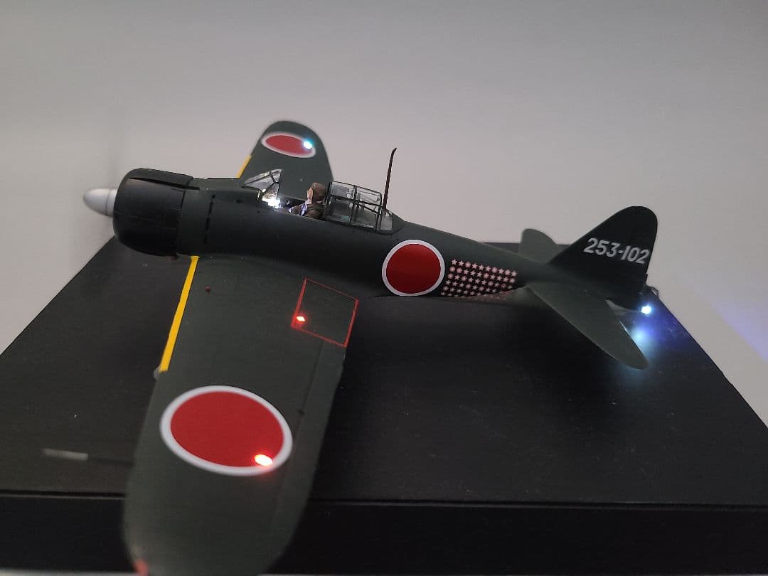 零式艦上戦闘機21型 岩本 徹三 飛曹長搭乗機リアルモーターライズ完成品