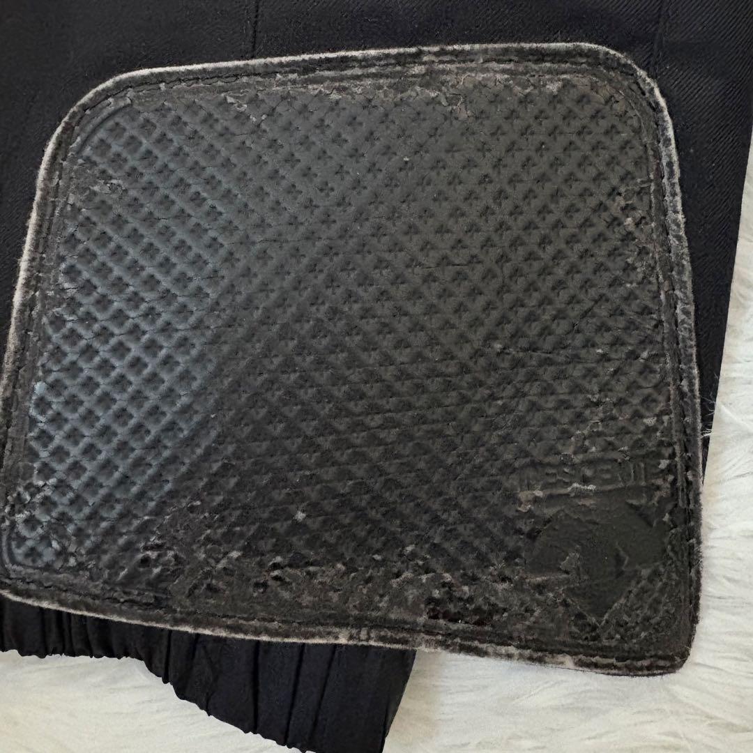 美品☆DESCENTE デサント スキーウェア　上下セット　11号　ブラック　黒