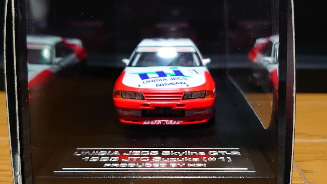 1/43 hpi ユニシアジェックス r32 bnr32
