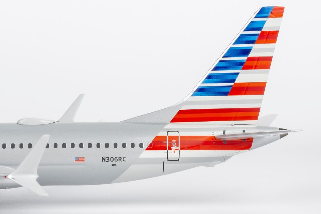 アメリカン航空 737MAX8 N306RC 1/200