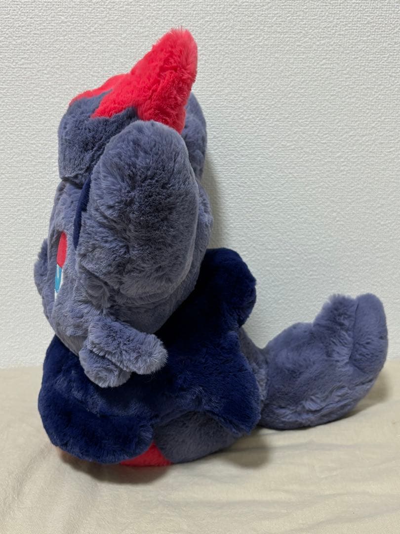 ポケモンセンター　ふわふわ抱きぬいぐるみ　ゾロア