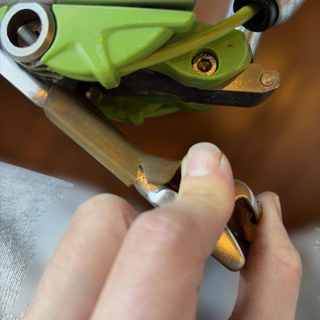 ブラックダイヤモンド テレマークバインディングO1(オーワン)バインディング