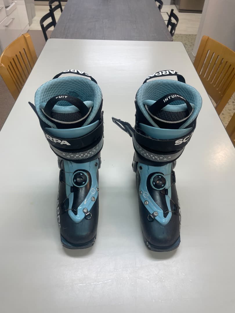 SCARPA F1 スキー用ブーツ 女性用