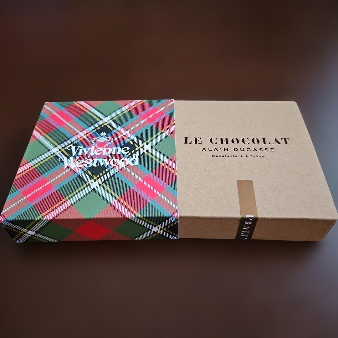 ヴィヴィアン・ウエストウッド26年バレンタインチョコ