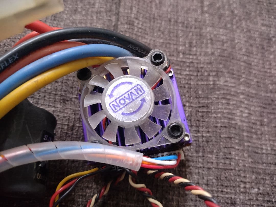 NOVAK Velocity 5.5RブラシレスモーターGTBアンプセット