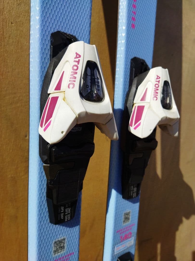 アトミック　ATOMIC REDSTER　140 GL ピンク 青　スキー　板