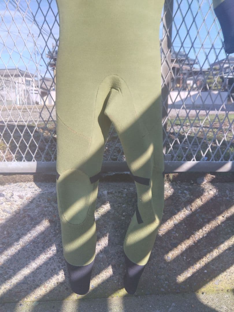 エアタイト　ネックエントリー　セミドライ　М〜ML程度 ウェットスーツ　リング付