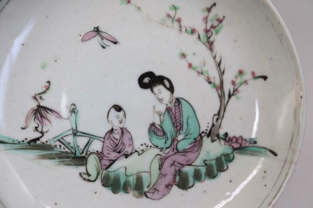 中国　清時代　粉彩　人物紋小皿　送料込み1014