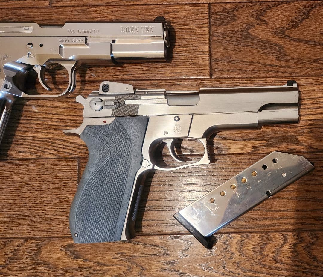 マルシン ブレンテン8mm マルゼン M4506 マイアミバイス2丁セット