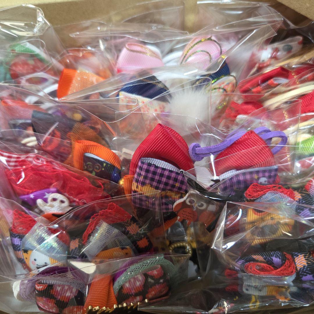 カラフルな犬用ネックアクセサリーセット