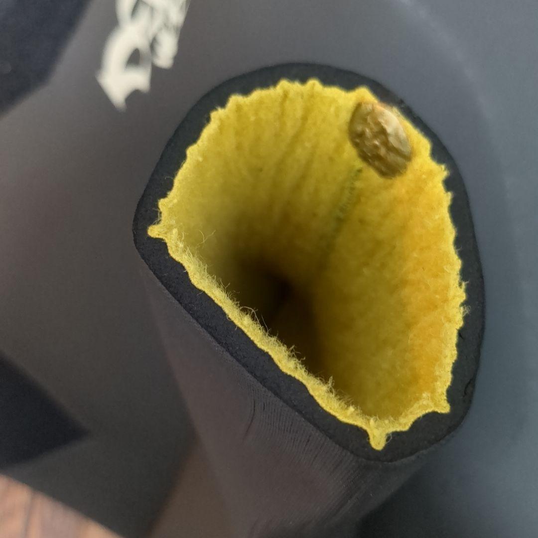 セミドライ　ウェットスーツ delphi