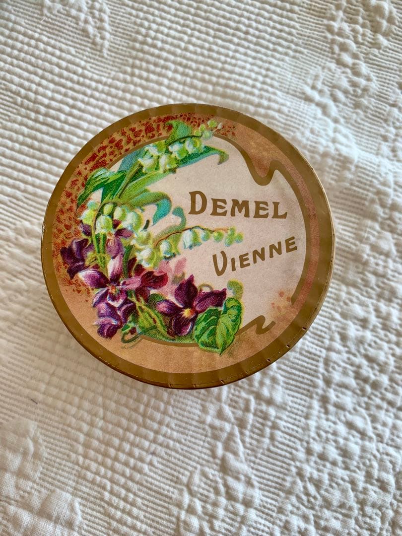 フランスアンティークスミレ布花冠＆DEMELスミレの砂糖漬70g未開封品set