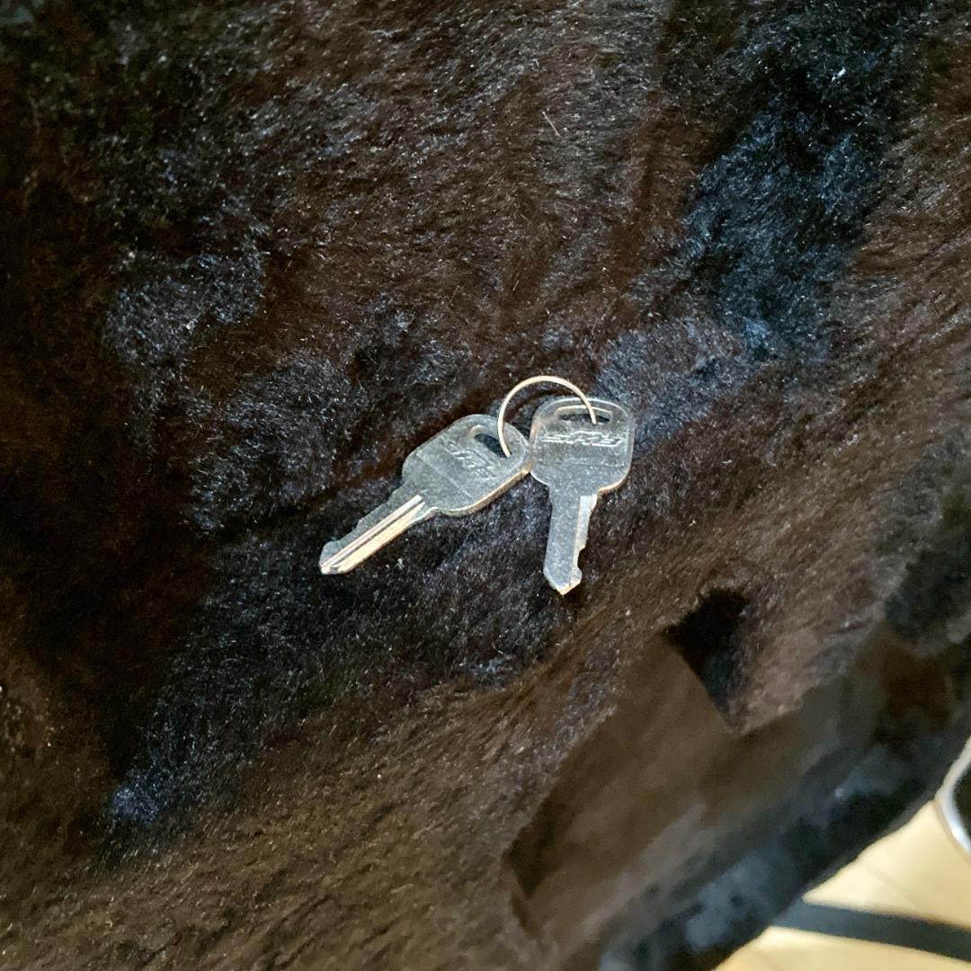 FENDER USA 純正 ベース用ハードケース TSAロック付