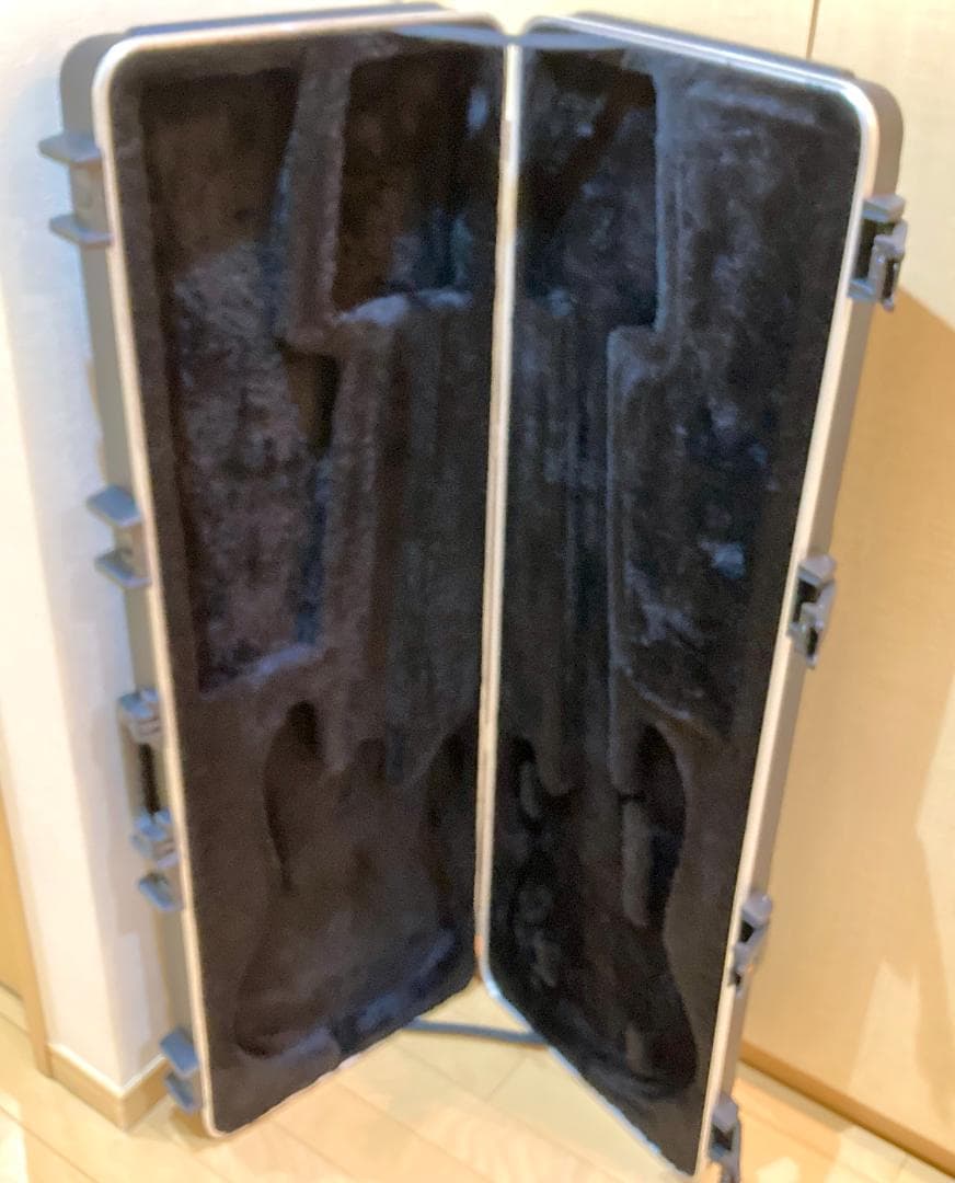 FENDER USA 純正 ベース用ハードケース TSAロック付