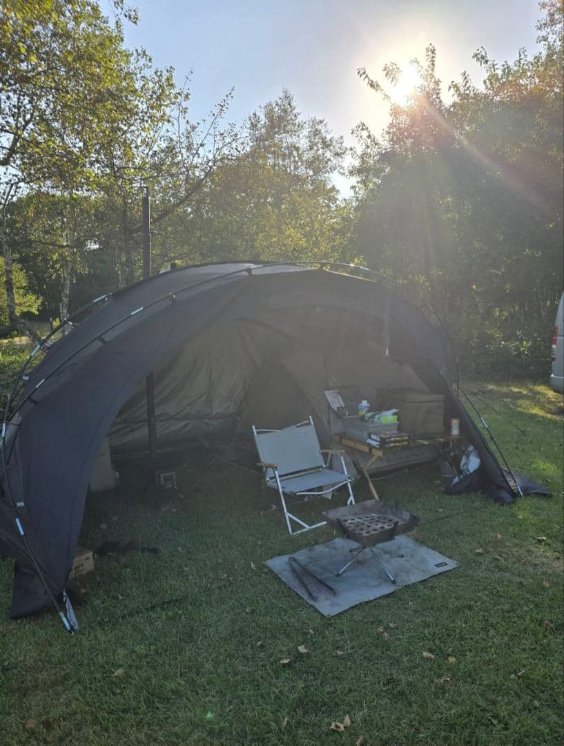 マウンテンハイカー Mountainhiker ドーム型キャンプテント 黒