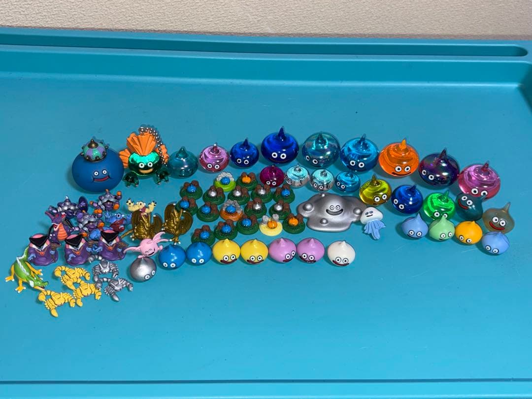 【週末限定値下げ】ドラクエ　スライム他　ミニフィギュア　77個まとめ売り