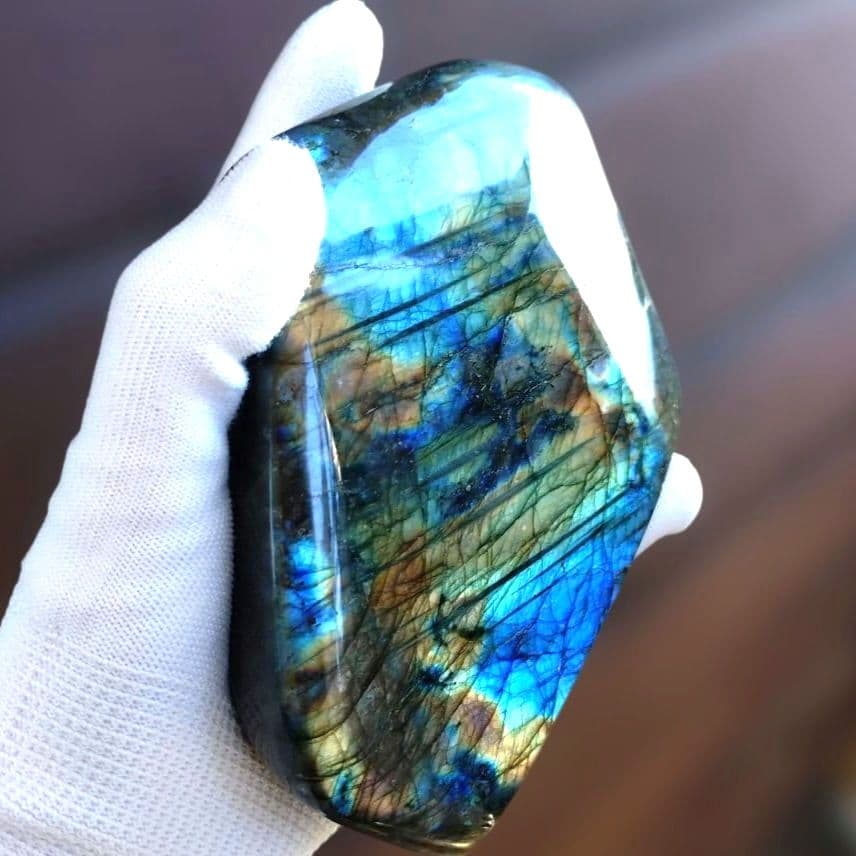 ラブラドライト（極彩色強シラー）原石　天然石　⑦　専用木製台座付き！