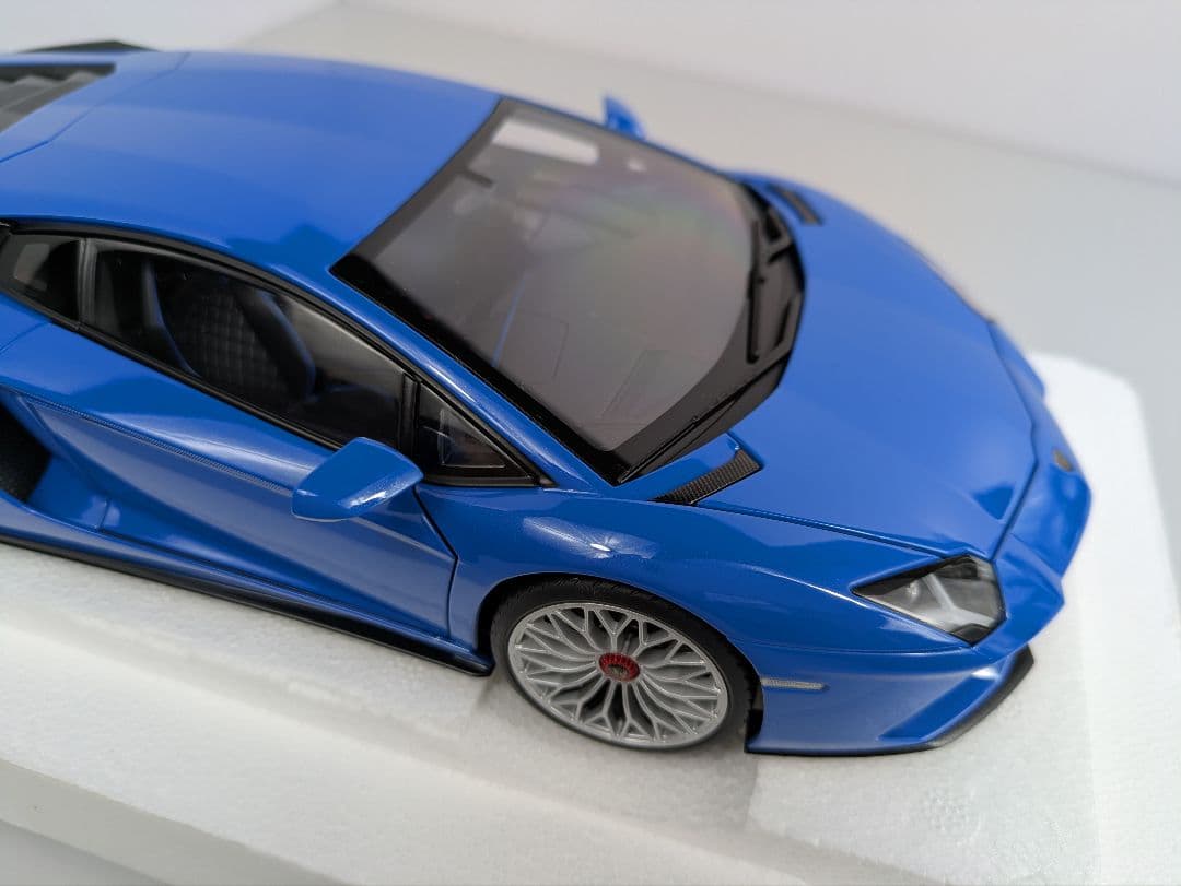 1/18 ミニカー オートアート ランボルギーニ アヴェンタドール S ブルー
