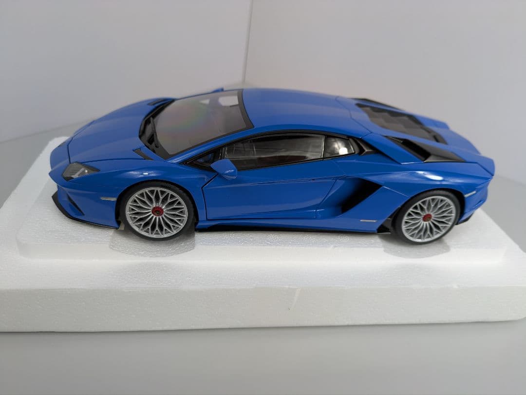 1/18 ミニカー オートアート ランボルギーニ アヴェンタドール S ブルー