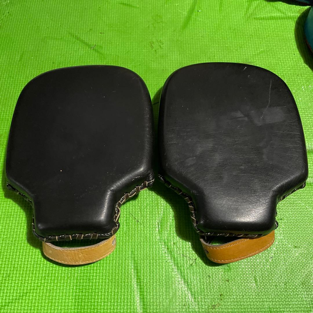 最終価格　希少旧ウイニングそっくり明倫本革パンチングミット、ワールドチャンプ本革
