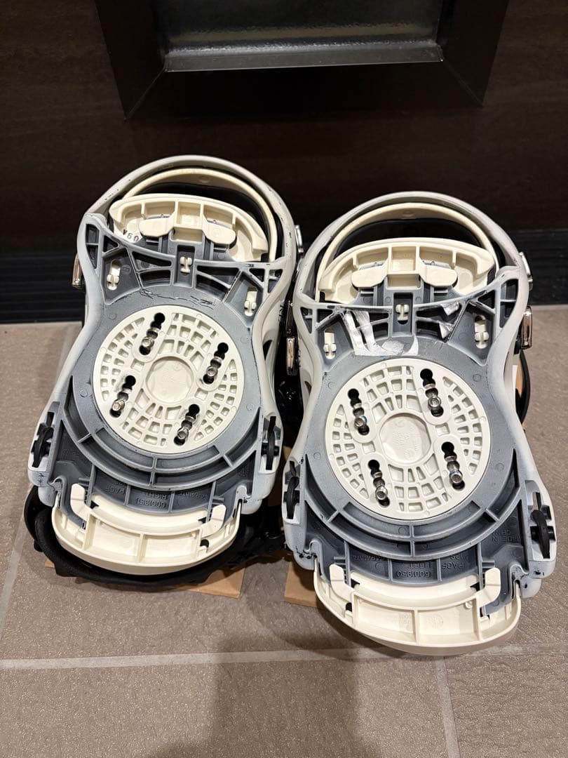 FLUX ビンディング ホワイト/ブラック