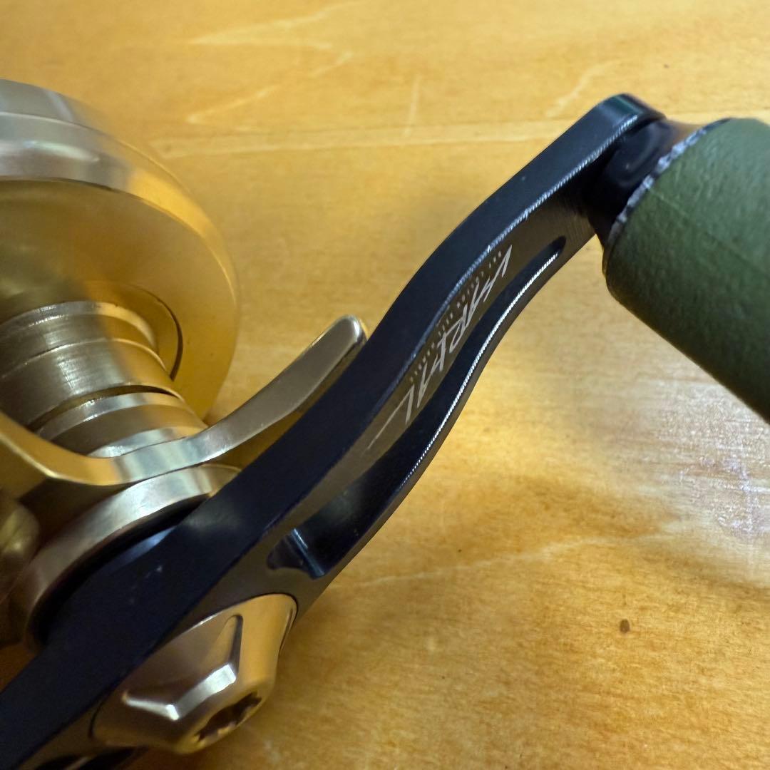 リール CALCUTTA CONQUEST200HG