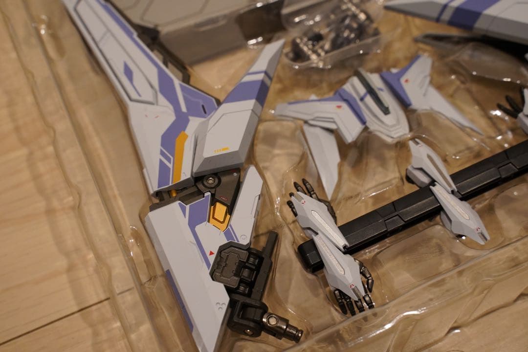 Mecha BREAK 卓越級・解限機・矛隼 標準型 可動フィギュア