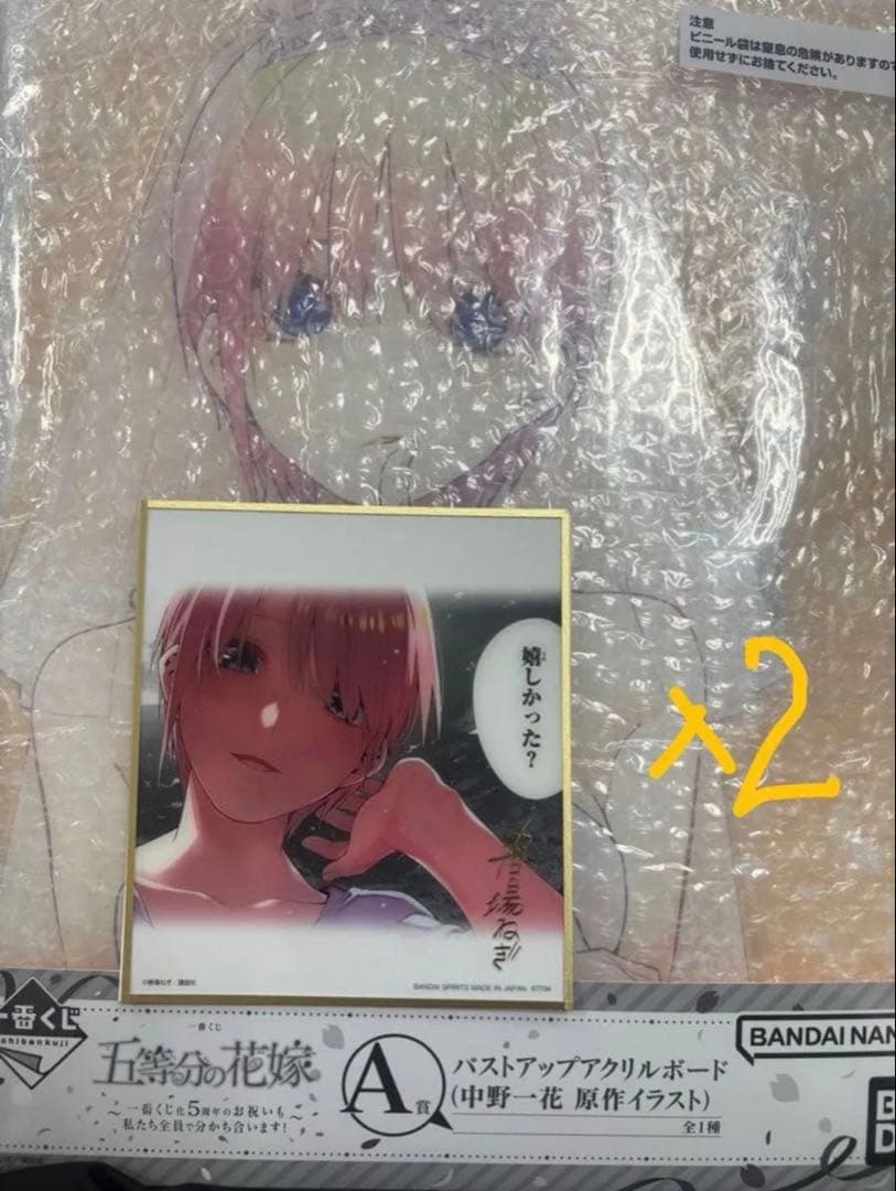 五等分の花嫁　バストアップアクリルボード　一花　三玖　五月　缶バッジ