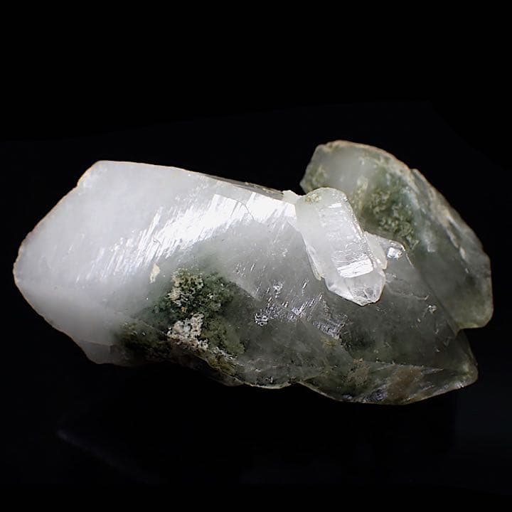 【パキスタン/バロチスタン産】クローライトイン(カーバチャー、ベント)クォーツ