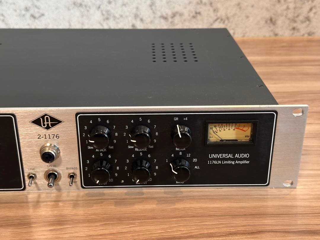 Universal Audio 2-1176 デュアル FET コンプレッサー