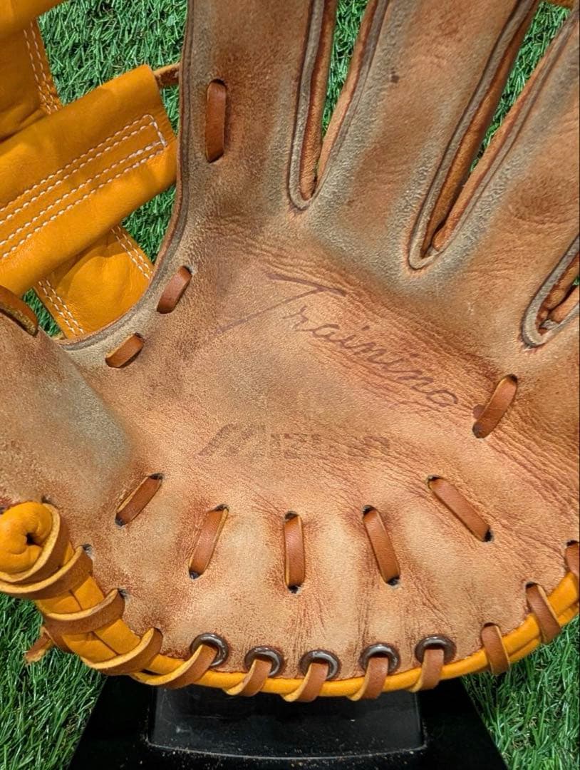 野球グラブ　グローブ　一般硬式大人用　内野手用　ミズノワールドウィントレーニング