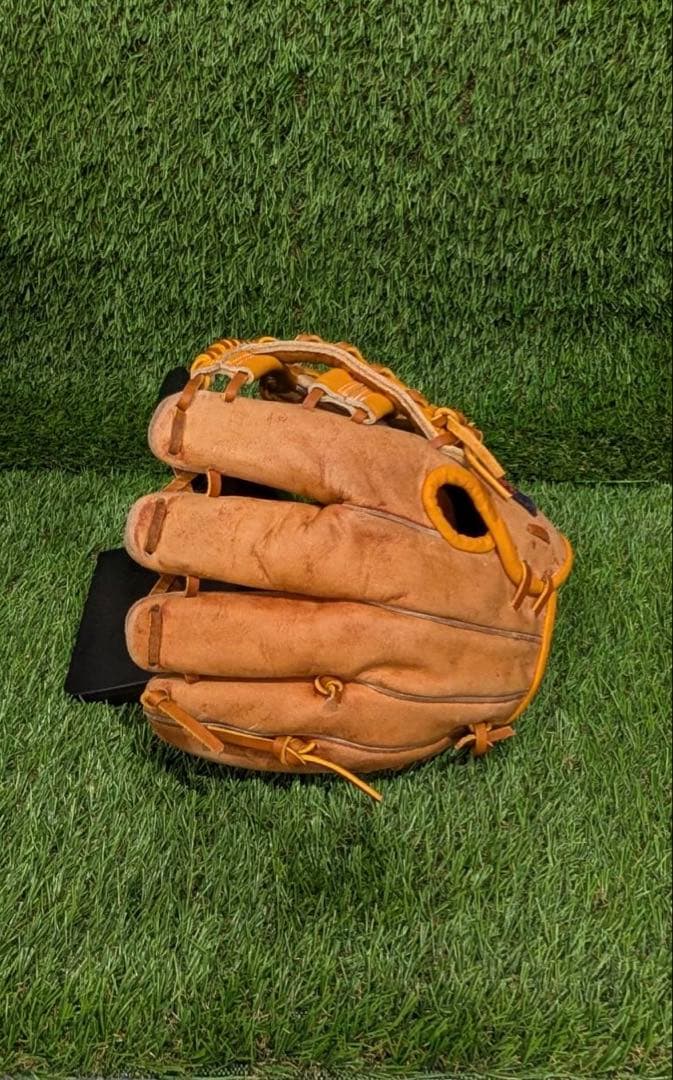 野球グラブ　グローブ　一般硬式大人用　内野手用　ミズノワールドウィントレーニング