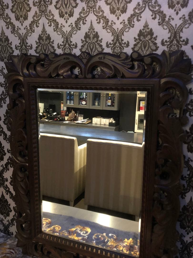 アンティーク♦️希少　一点物♦️彫刻 木彫りミラー♦️ダマスク柄♦️送料込