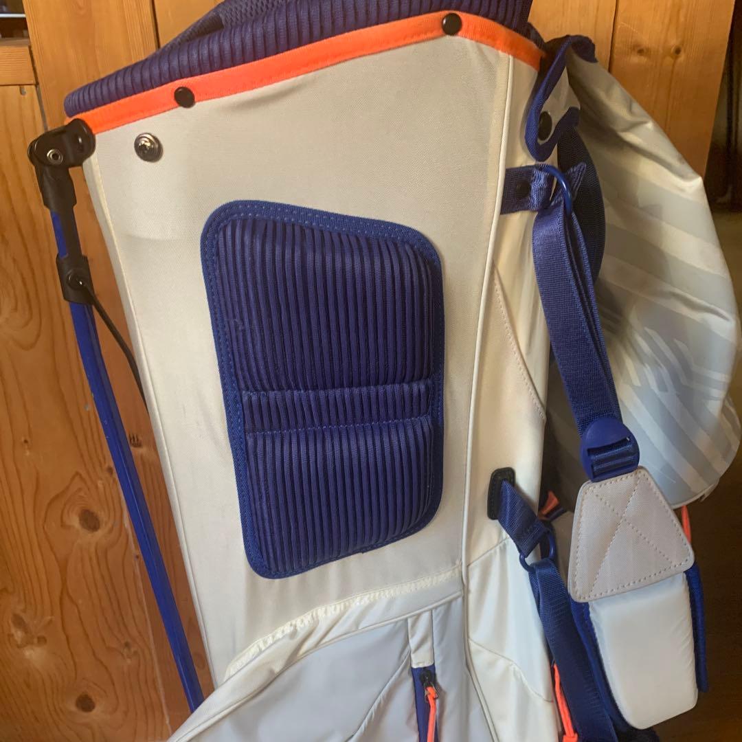 adidas ゴルフ　スタンド式キャディバッグ　軽量