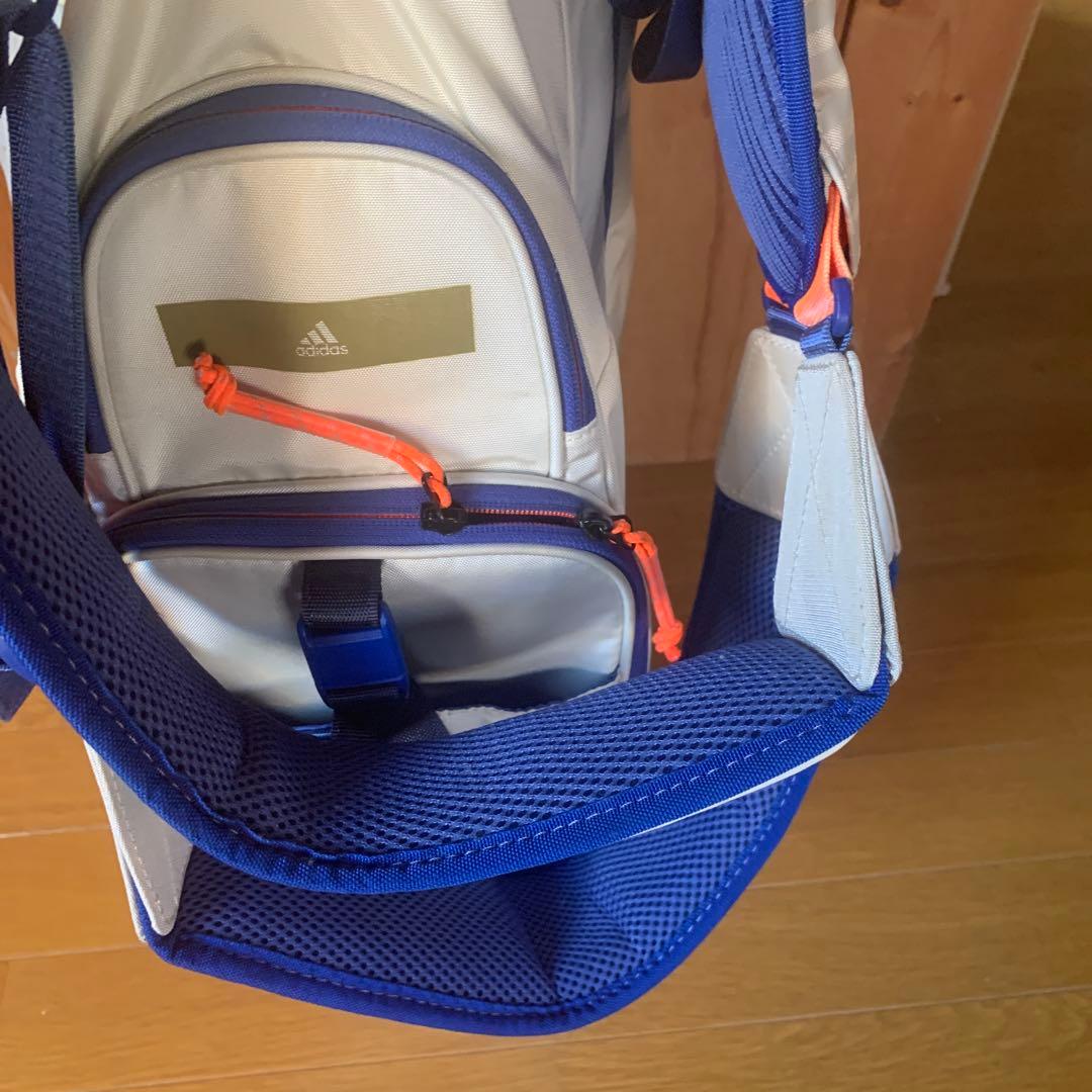 adidas ゴルフ　スタンド式キャディバッグ　軽量