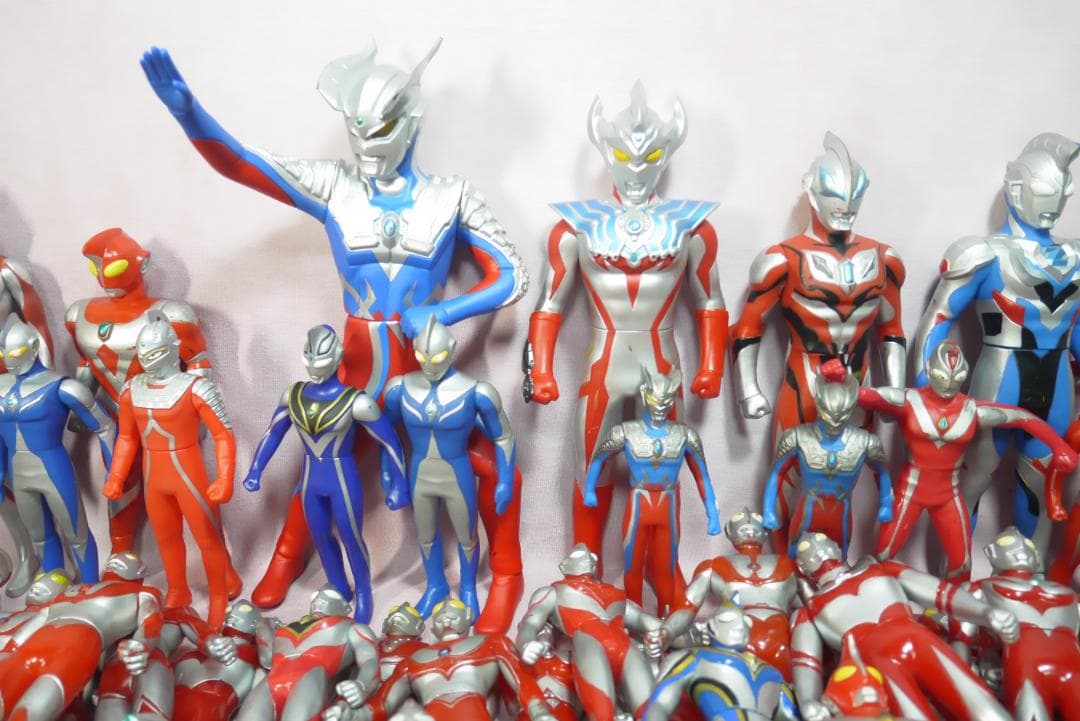 ウルトラヒーローシリーズ　ビッグサイズソフビ　など　175体