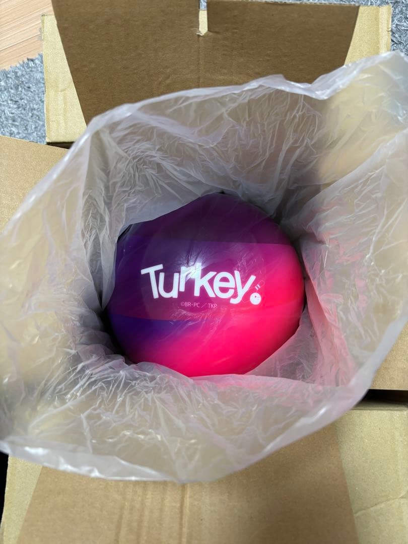 【新品】Turkey ボウリングボール 14ポンド