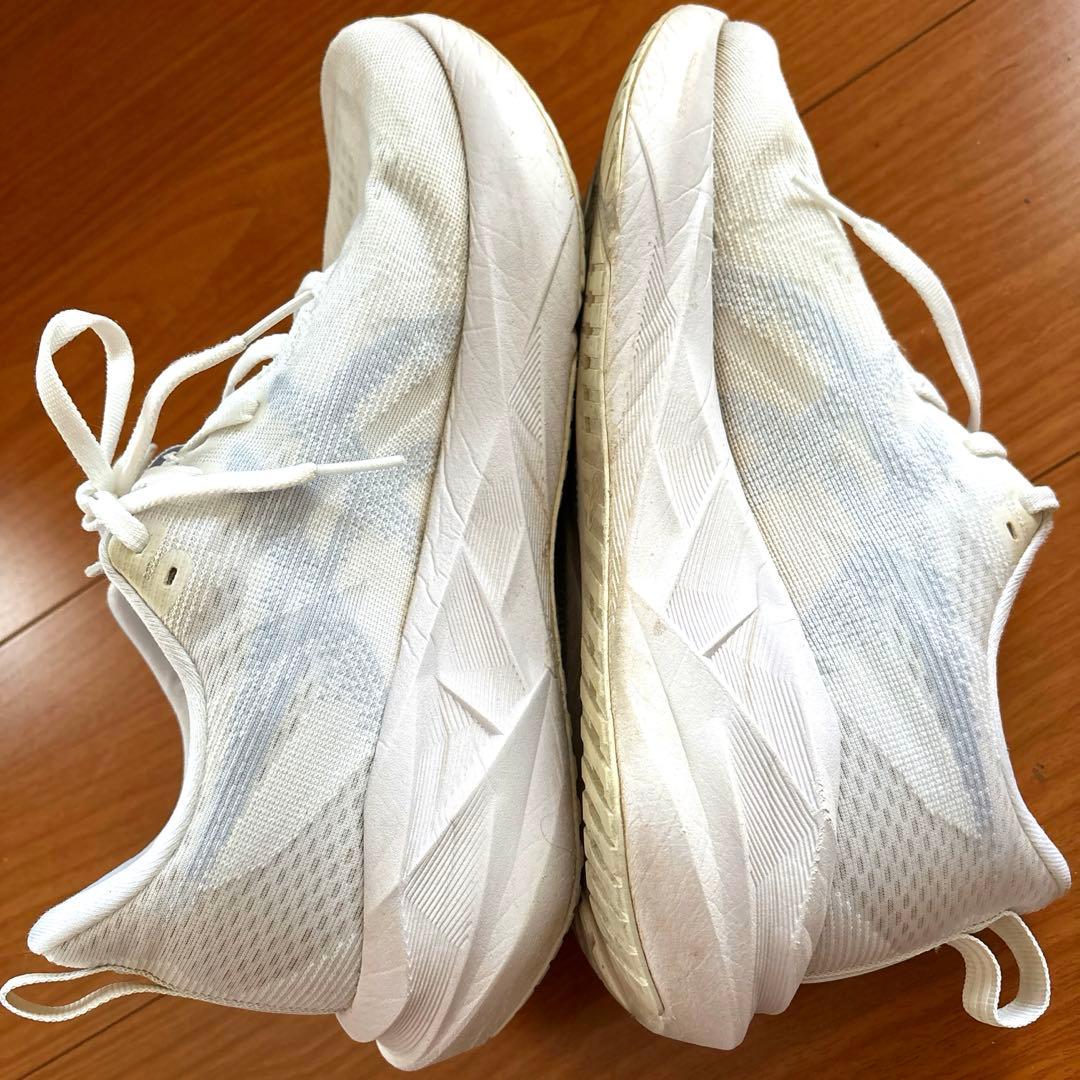 アシックス　ノヴァブラスト5 　ホワイト 　白　メンズ　25.5cm