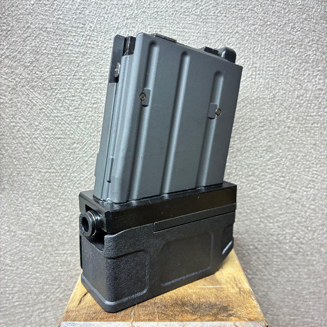 R8-04 東京マルイ GBB M4 マガジンアダプター 外部ソース仕様