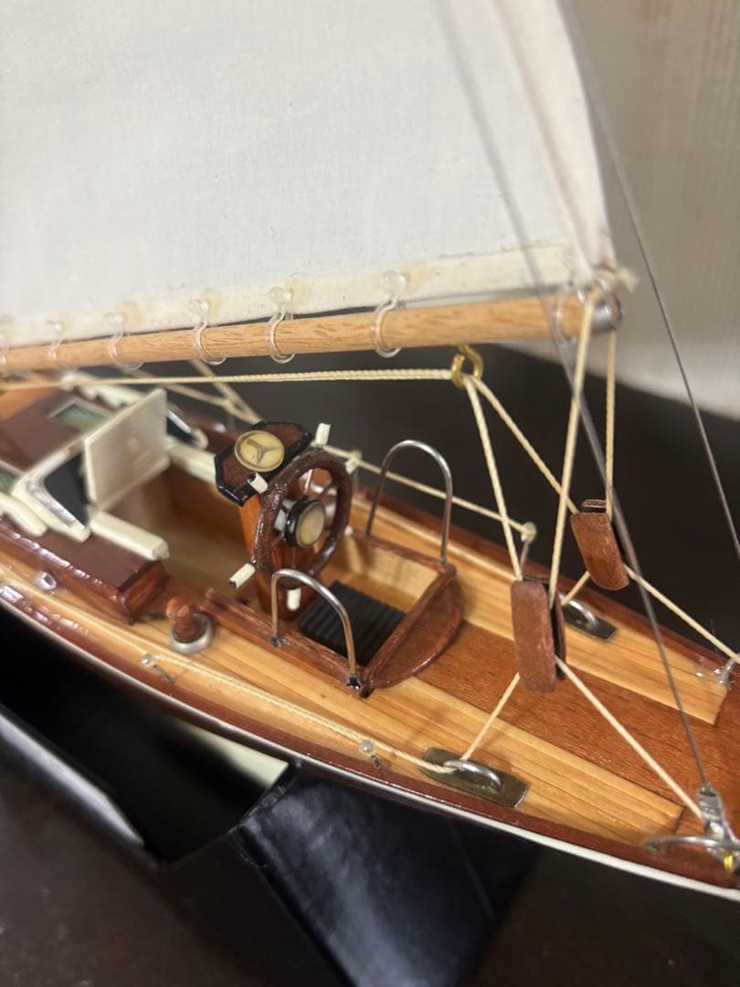 インテリア、木製モデルヨット