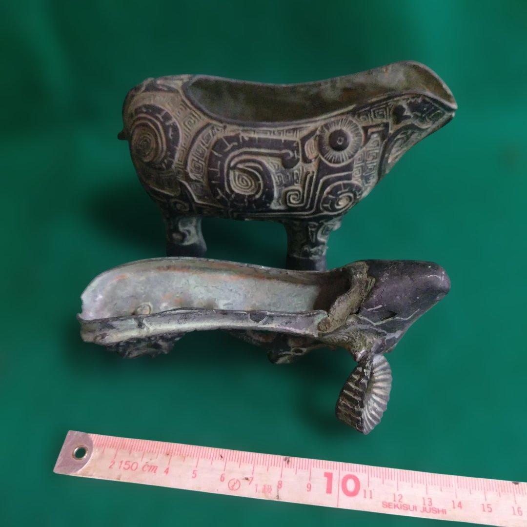 銅製羊の彫刻オブジェ　中国製