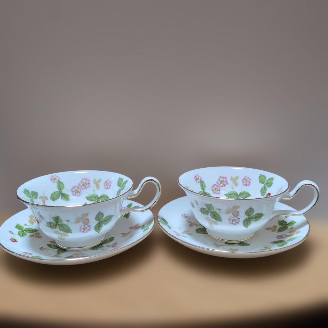  カップとソーサー 2個セット　箱有り　新品未使用